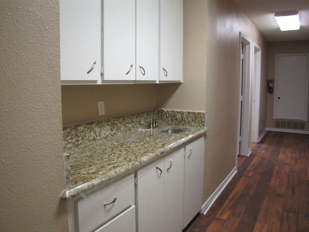 6450 Kelly Drive, Granbury, TX 76048